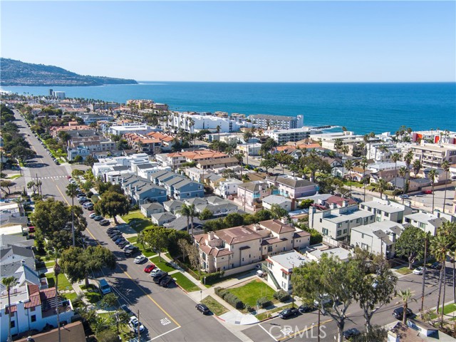 Close to the beach, schools, shopping and dining