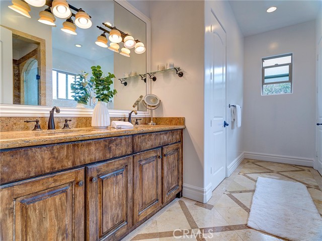 3925 Newton Street, Torrance, California 90505, 4 Bedrooms Bedrooms, ,5 BathroomsBathrooms,Residential,Sold,Newton,SB22173662