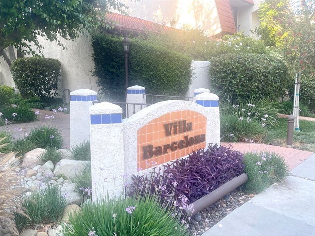 Detail Gallery Image 1 of 24 For 22271 Erwin St, Woodland Hills,  CA 91367 - 3 Beds | 2/1 Baths