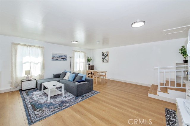 Image 24 of 31 For 1345 Jellick