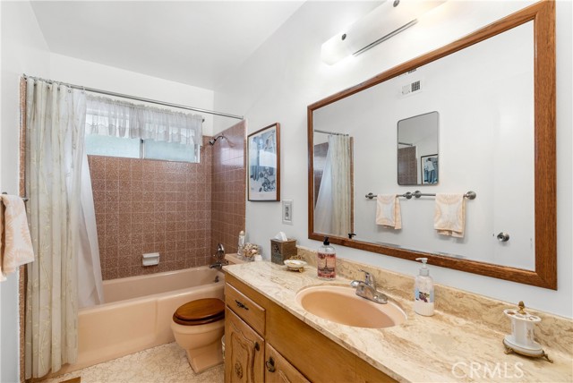 1c4adcd9 70ef 49a7 8d17 C6cb751e8411