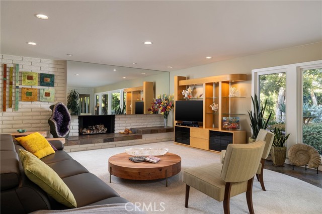 14192 Livingston Street, Tustin CA: https://media.crmls.org/medias/1c4b54a5-5f03-4736-821f-4bf9c5d774ac.jpg