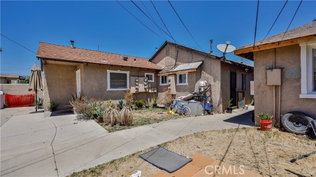 120 W Heald Avenue, Lake Elsinore CA: https://media.crmls.org/medias/1c4b74d2-3046-47c1-aeb6-219cbf10a7a5.jpg