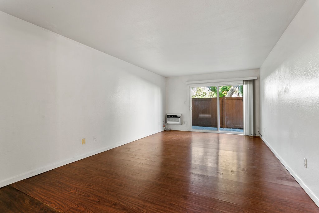 Detail Gallery Image 10 of 23 For 1010 W Macarthur Bld #45,  Santa Ana,  CA 92707 - 1 Beds | 1 Baths