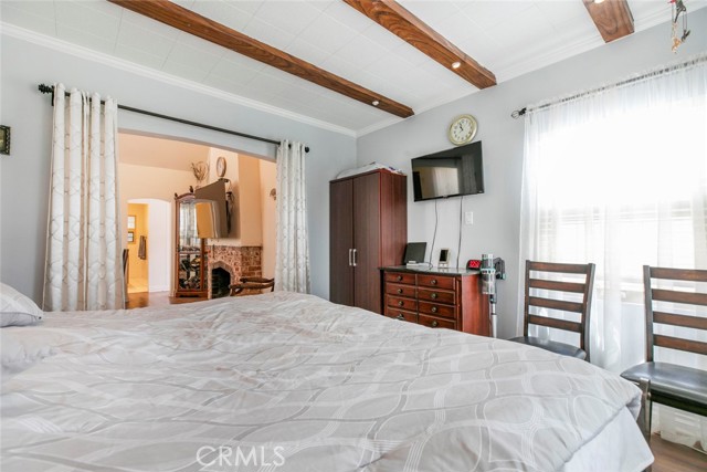 533 Hawthorne Street, Glendale CA: https://media.crmls.org/medias/1c4c2af3-e3a9-4e7c-b216-78c5358dc08c.jpg