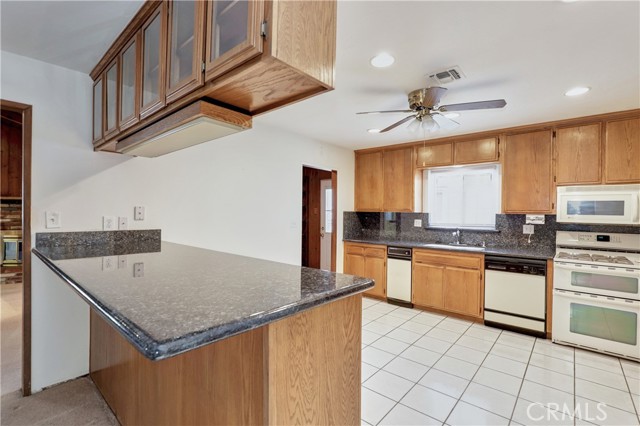 Detail Gallery Image 9 of 34 For 7451 Apache, Buena Park,  CA 90620 - 3 Beds | 2 Baths