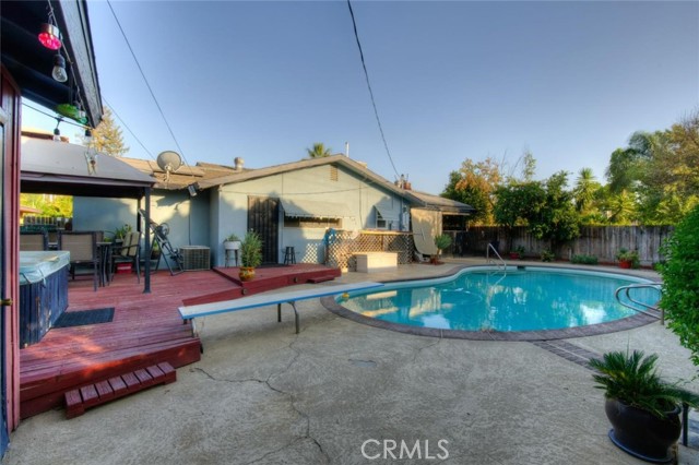 918 S Sunnyside Avenue, Fresno CA: https://media.crmls.org/medias/1c4d3288-334c-4083-82d6-bcf18b2e68b3.jpg