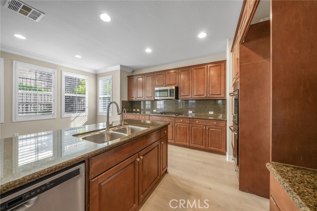 Detail Gallery Image 6 of 41 For 19911 Turin Ct, Yorba Linda,  CA 92886 - 3 Beds | 2/1 Baths