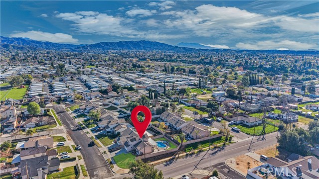 Detail Gallery Image 4 of 32 For 34711 Sunlight, Yucaipa,  CA 92399 - 4 Beds | 3 Baths