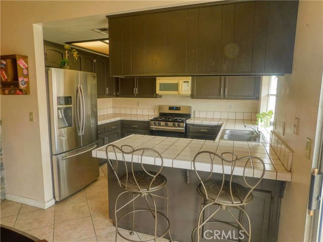 Detail Gallery Image 5 of 17 For 25270 Menominee, Moreno Valley,  CA 92553 - 3 Beds | 2 Baths