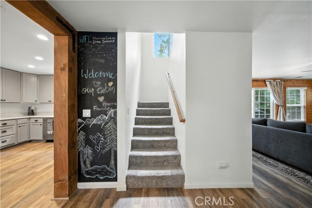 Detail Gallery Image 23 of 50 For 39122 Starview Ln, Big Bear Lake,  CA 92315 - 3 Beds | 2/1 Baths