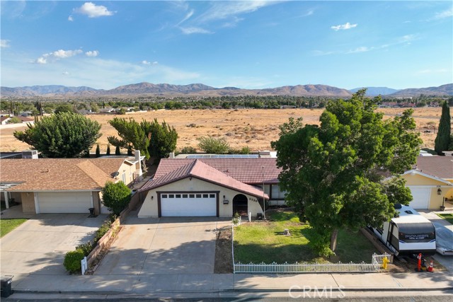 Detail Gallery Image 5 of 35 For 2736 E Avenue R7, Palmdale,  CA 93550 - 4 Beds | 2 Baths