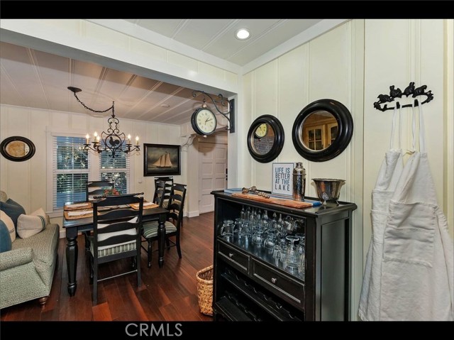 855 Lake Drive, Lake Arrowhead CA: https://media.crmls.org/medias/1c4ef8c5-f166-4077-b1e5-544e6e237f98.jpg