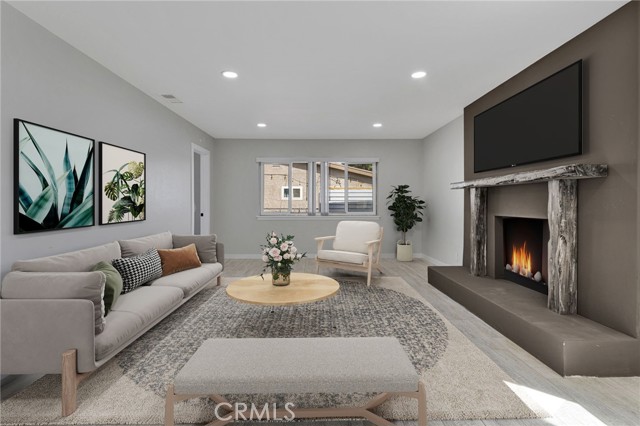 Detail Gallery Image 3 of 45 For 15596 Del Rey Dr, Victorville,  CA 92395 - 3 Beds | 2 Baths