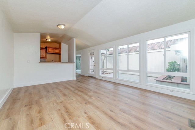 Detail Gallery Image 8 of 27 For 1631 Byron Ct, Pomona,  CA 91768 - 3 Beds | 2 Baths