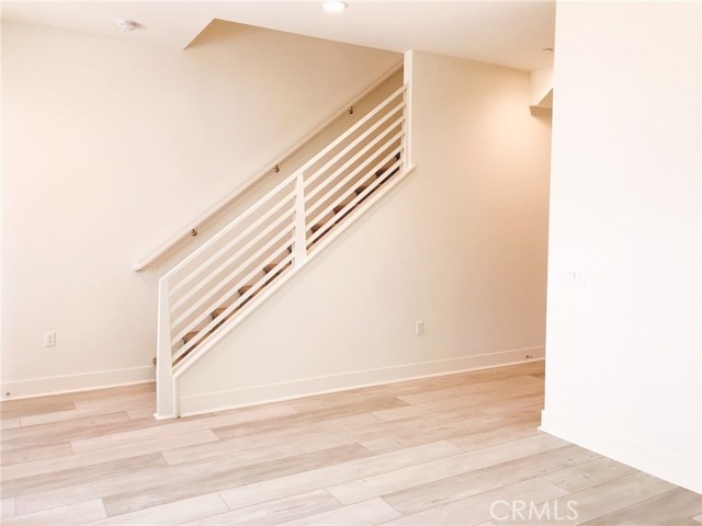 Detail Gallery Image 3 of 13 For 689 Doheny St, Costa Mesa,  CA 92627 - 3 Beds | 2/2 Baths