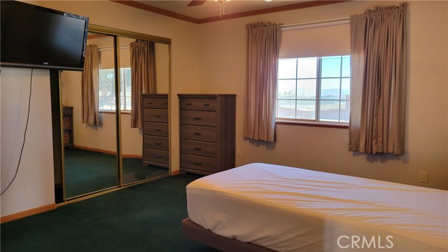 Detail Gallery Image 15 of 57 For 8756 Oakwood Ave, Hesperia,  CA 92345 - 7 Beds | 6 Baths