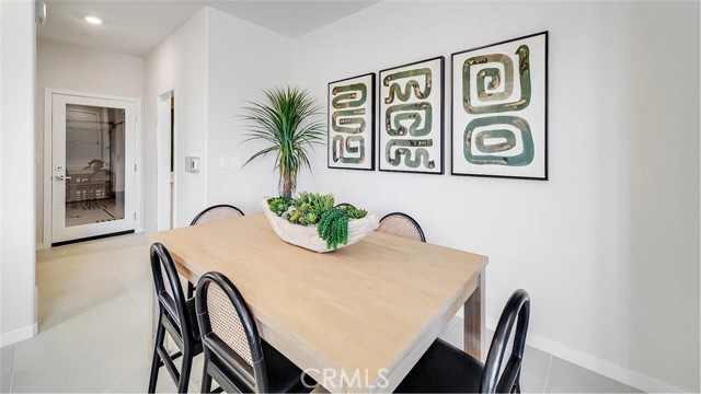 Detail Gallery Image 5 of 19 For 2607 Cloudview Privado, Ontario,  CA 91761 - 3 Beds | 2/1 Baths