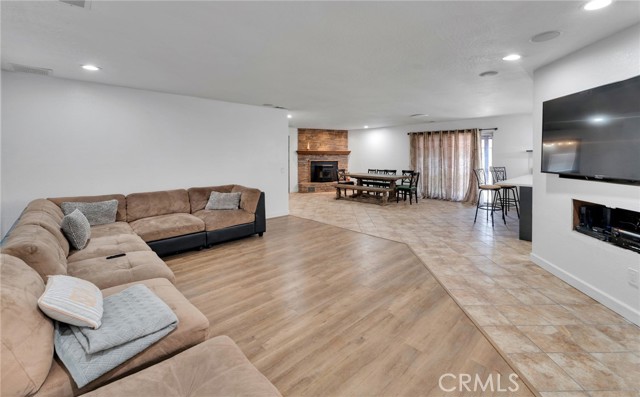 18343 Cocopah Court, Apple Valley CA: https://media.crmls.org/medias/1c53f6f4-b7fe-4cde-ba1a-87499f4f0d56.jpg