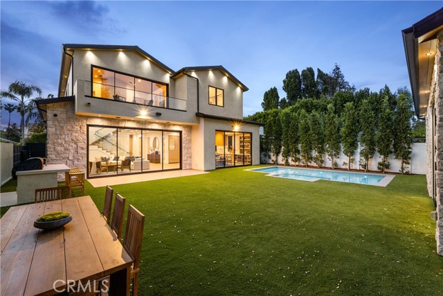 Detail Gallery Image 29 of 38 For 13536 Morrison St, Sherman Oaks,  CA 91423 - 6 Beds | 6/1 Baths