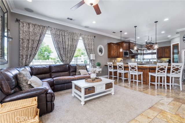 98 Nutwood Circle, Paso Robles CA: https://media.crmls.org/medias/1c54d490-1758-4cbe-8b33-bfb9035be3ba.jpg