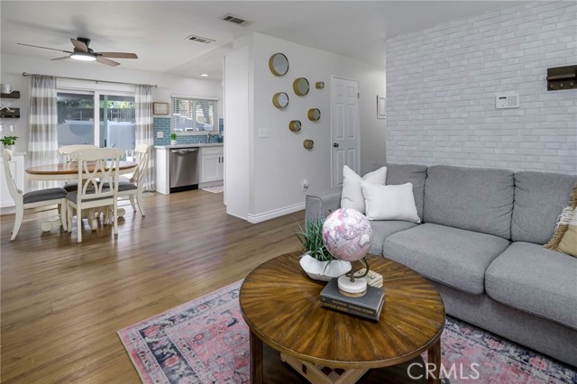 Detail Gallery Image 12 of 35 For 1546 Tilson Cir, Corona,  CA 92882 - 3 Beds | 2 Baths