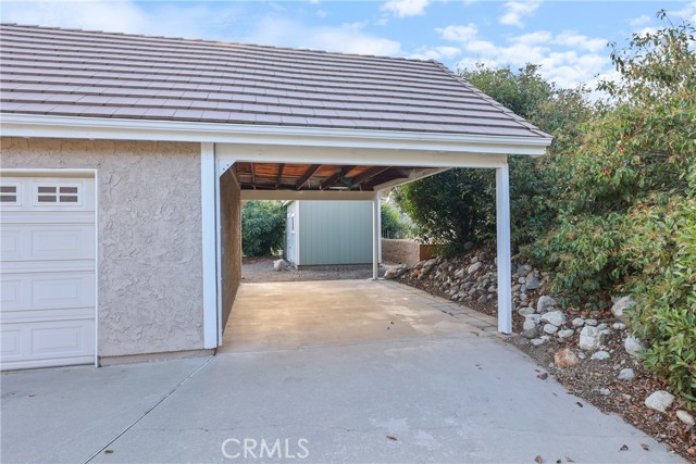 2501 Cliff Road, Upland CA: https://media.crmls.org/medias/1c55b974-5b5b-4d12-8117-ed96124dfa7a.jpg