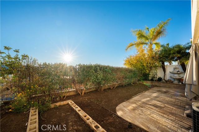 Detail Gallery Image 14 of 33 For 24332 Lorenzo, Valencia,  CA 91355 - 3 Beds | 3 Baths