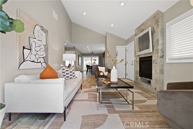 Detail Gallery Image 14 of 32 For 1 Sandflower Ct #1,  Newport Beach,  CA 92663 - 2 Beds | 2/1 Baths