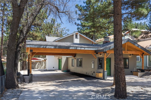 259 Victoria Lane, Sugarloaf CA: https://media.crmls.org/medias/1c56d2d1-5a93-4328-954e-bceebe8fa0a8.jpg