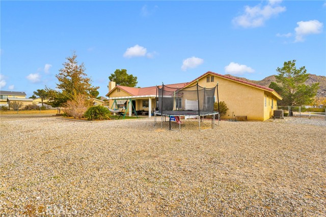 Detail Gallery Image 33 of 39 For 15888 Saint Timothy, Apple Valley,  CA 92307 - 4 Beds | 2 Baths