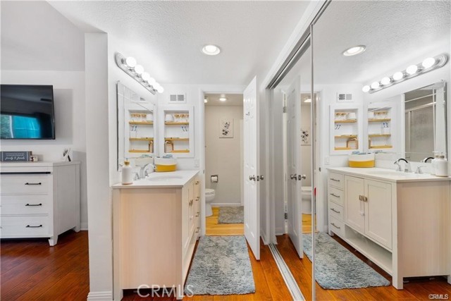 Detail Gallery Image 12 of 23 For 27065 Rio Prado Dr, Valencia,  CA 91354 - 4 Beds | 3 Baths