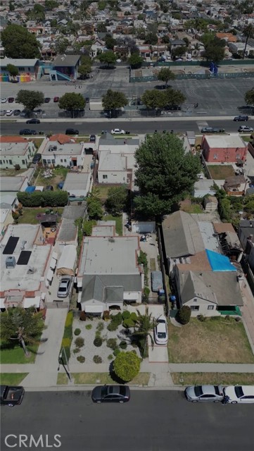 8758 S Hobart Boulevard, Los Angeles CA: https://media.crmls.org/medias/1c57e290-7a3f-40a0-9364-c7fe17668893.jpg