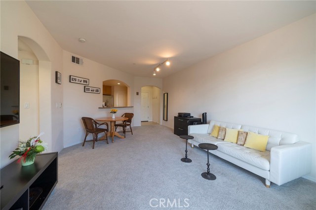 2001 Artesia Boulevard, Redondo Beach, California 90278, 1 Bedroom Bedrooms, ,1 BathroomBathrooms,Residential,Sold,Artesia,SB22021546