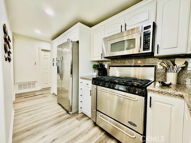 4821 RIVER Avenue, Newport Beach CA: https://media.crmls.org/medias/1c594be0-8982-4e77-9efa-a93f4b304f76.jpg
