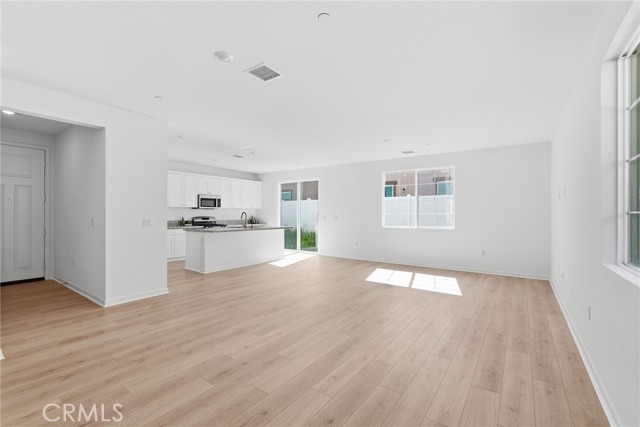 Detail Gallery Image 6 of 55 For 29165 Victoria Beach, Winchester,  CA 92596 - 4 Beds | 1/1 Baths