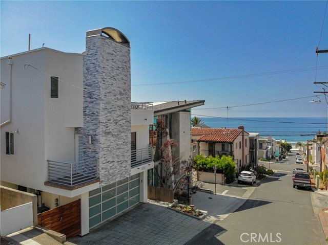 320 23rd Street, Manhattan Beach, California 90266, 3 Bedrooms Bedrooms, ,Residential,Sold,23rd,SB21207459