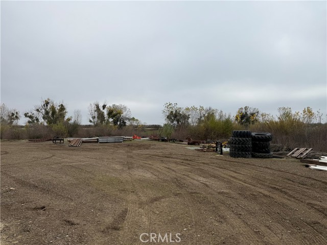 Detail Gallery Image 42 of 47 For 25565 Road 13, Chowchilla,  CA 93610 - 4 Beds | 3 Baths