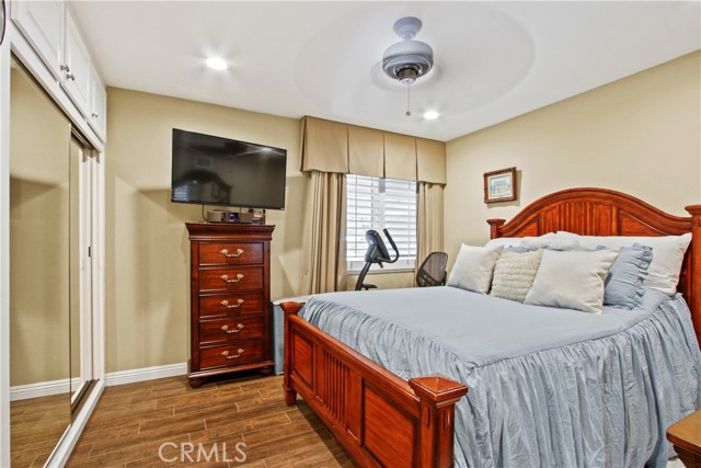 1c5a94f8 5d55 4b8d 8d7a 2a187239ca20