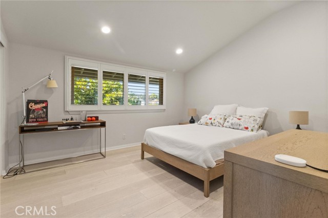 Detail Gallery Image 15 of 19 For 19 Laguna Court, Manhattan Beach,  CA 90266 - 3 Beds | 2/1 Baths