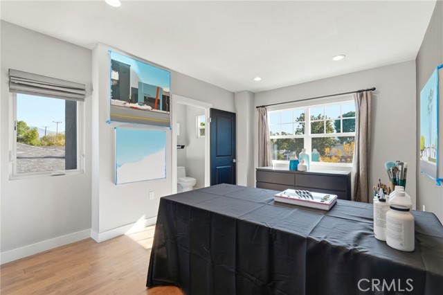 Detail Gallery Image 45 of 57 For 2311 W Clark Ave, Burbank,  CA 91506 - 4 Beds | 4/1 Baths