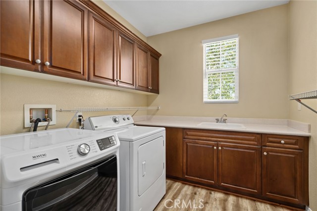 Detail Gallery Image 40 of 45 For 5073 Snowberry Dr, Fontana,  CA 92336 - 5 Beds | 4/1 Baths