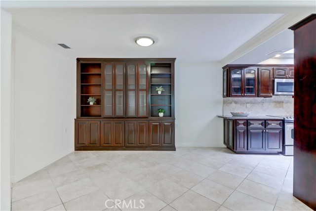 5324 Bahia Blanca W, Laguna Woods CA: https://media.crmls.org/medias/1c5bd551-3f35-4a4c-8f70-1c691738fb0e.jpg