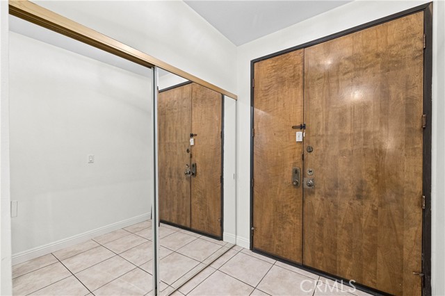 Detail Gallery Image 7 of 49 For 1630 S Bentley Ave #103,  Los Angeles,  CA 90025 - 2 Beds | 2/1 Baths