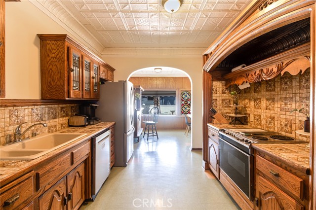Image 12 of 41 For 2048 Mentone Boulevard