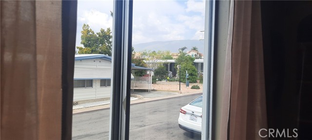 11050 BRYANT, Yucaipa CA: https://media.crmls.org/medias/1c5d9bf2-f08a-4903-855c-4e6bf4b07182.jpg