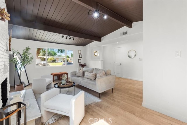 16317 Benwick Street, La Puente CA: https://media.crmls.org/medias/1c5d9dd0-fc82-4af4-91fc-bdc179dae2f6.jpg