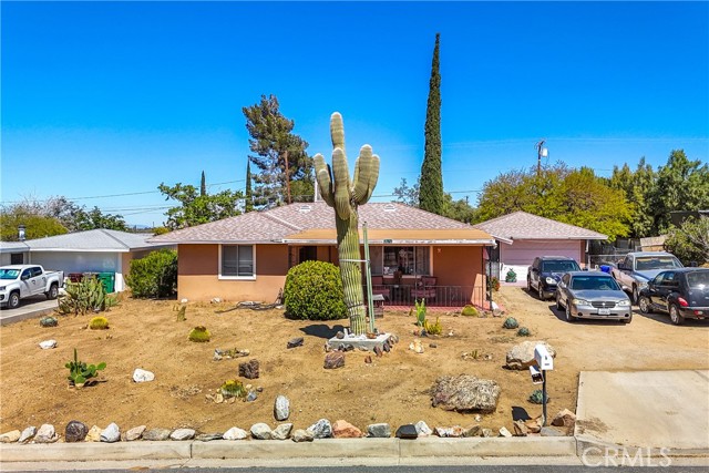 Detail Gallery Image 2 of 35 For 7565 Condalia Ave, Yucca Valley,  CA 92284 - 2 Beds | 1 Baths