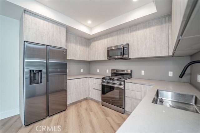 Detail Gallery Image 5 of 29 For 2828 London St #308,  Los Angeles,  CA 90026 - 2 Beds | 2 Baths