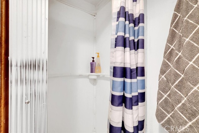 Image 22 of 54 For 18123 Joy Circle